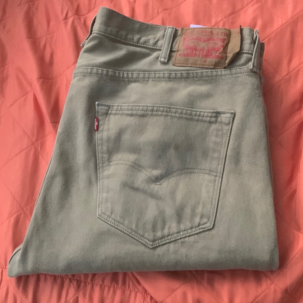 Men Levi Jean size 40x30 style 501